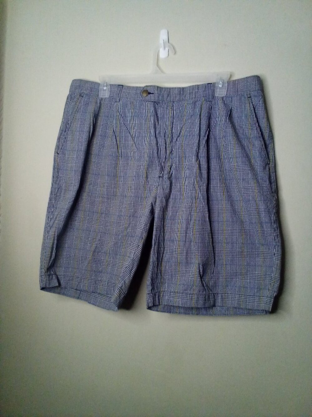 Cutter & Buck Shorts Men 42 Golf Pleated Cotton Plaid Gray